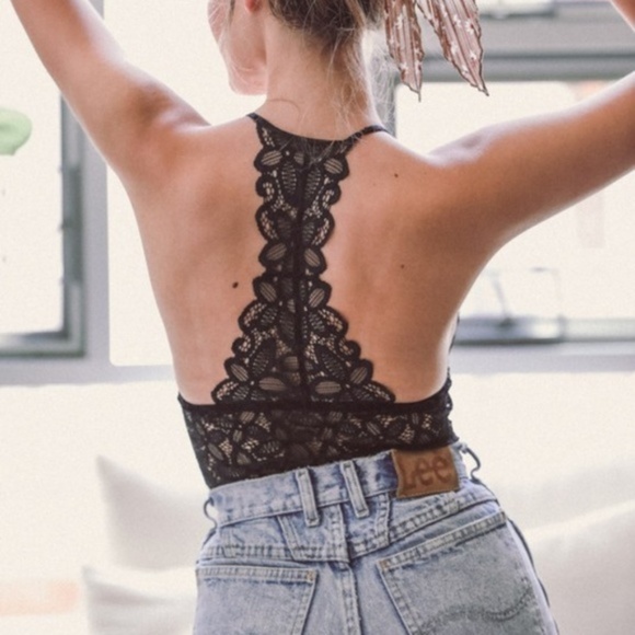 AMMIE Lace Bralette - Picture 2 of 4